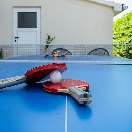 In With Swimming Pool Vila